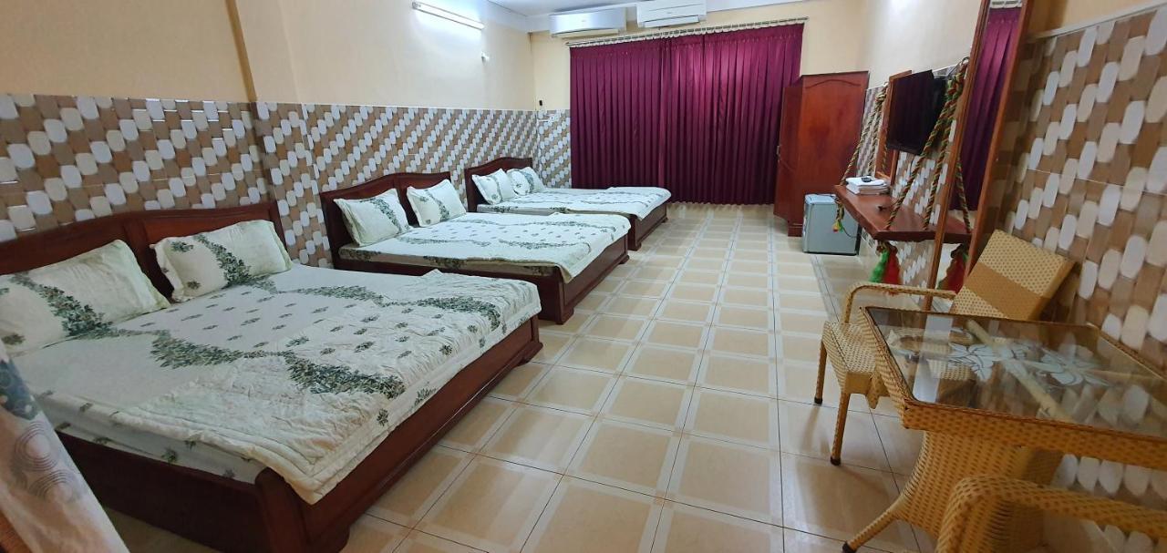 ホテル Nha Nghi Viet Nga ハティエン エクステリア 写真