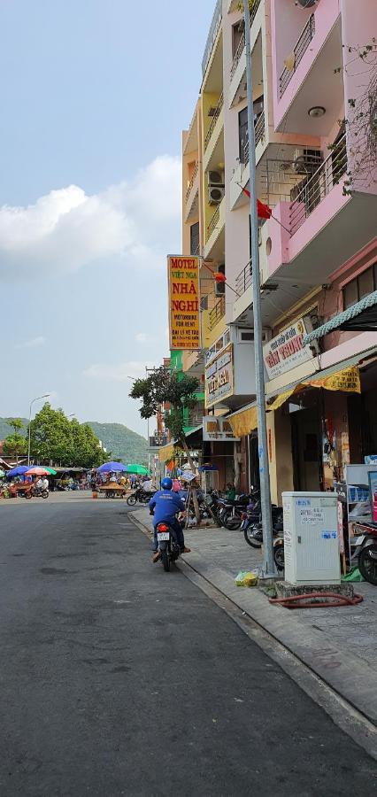ホテル Nha Nghi Viet Nga ハティエン エクステリア 写真
